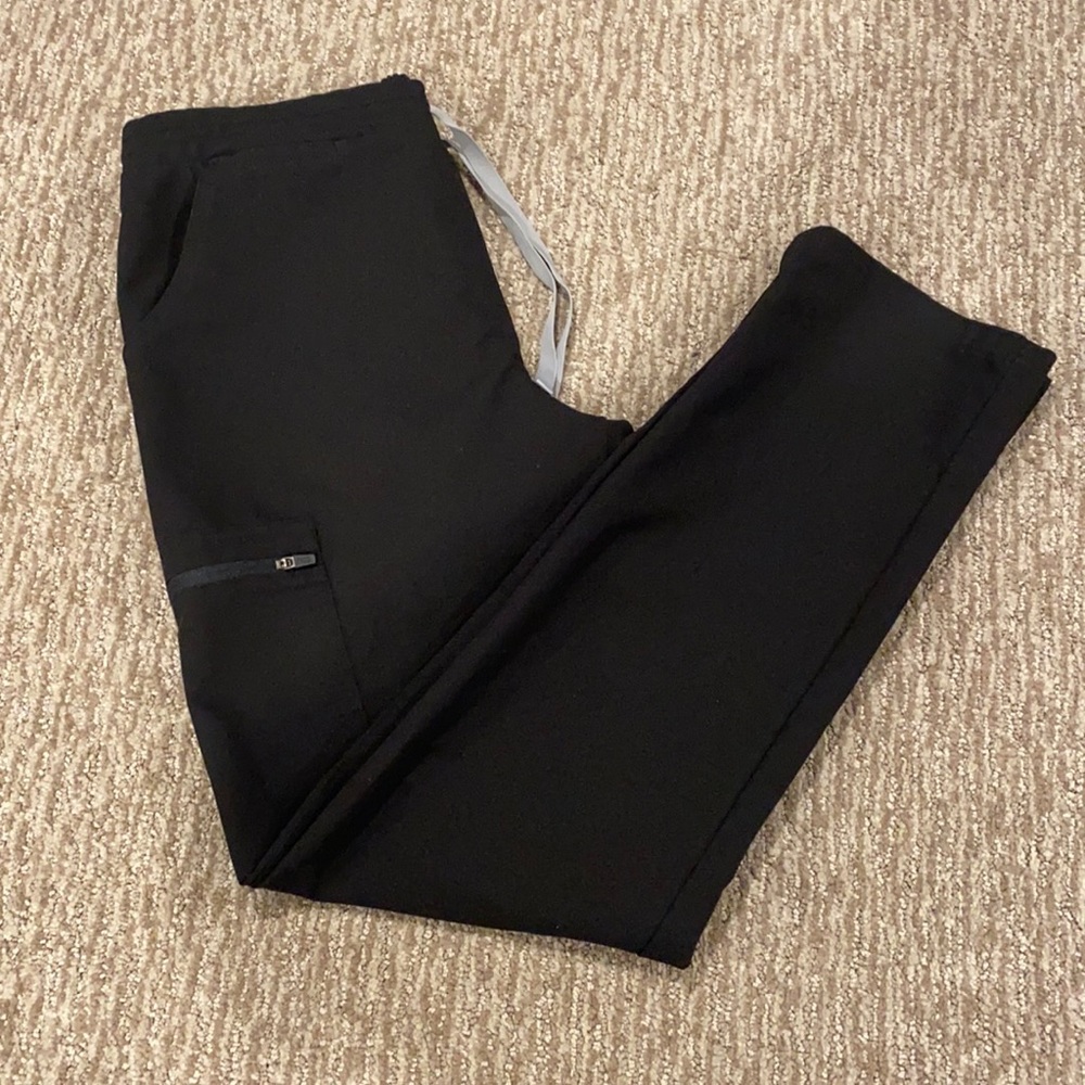 Figs YOLA Skinny scrub pants. Like new.